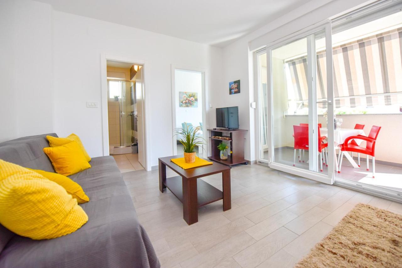 Apartments Yoko Novalja Extérieur photo